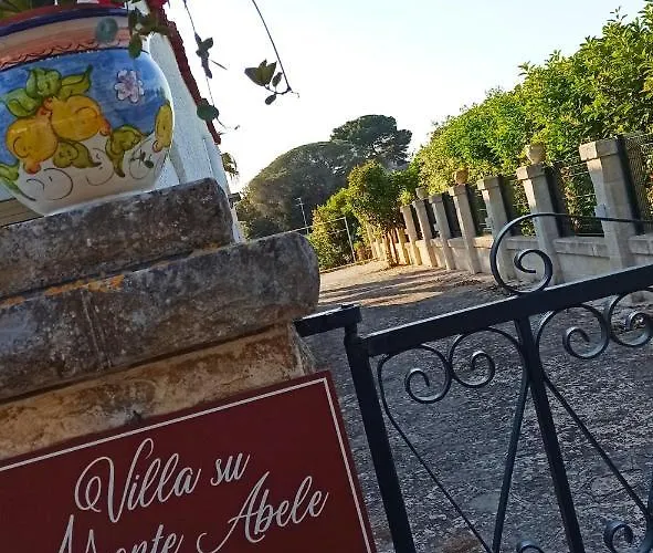 Su Monte Abele Villa *